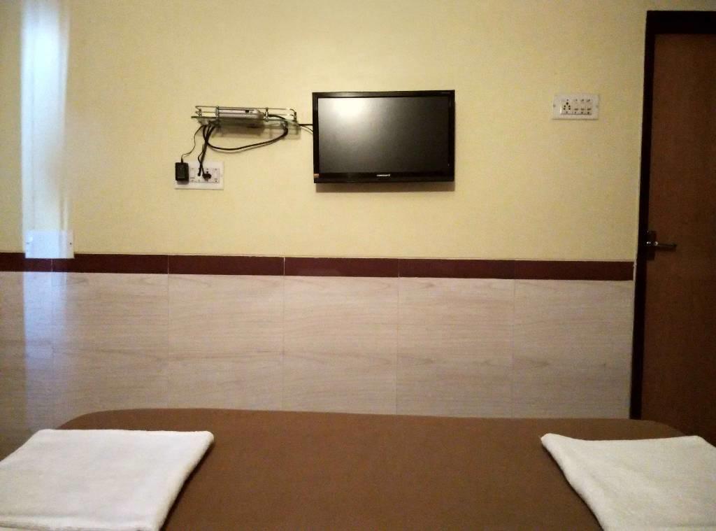 Girija Payyade Hotel Kalyān Exteriér fotografie