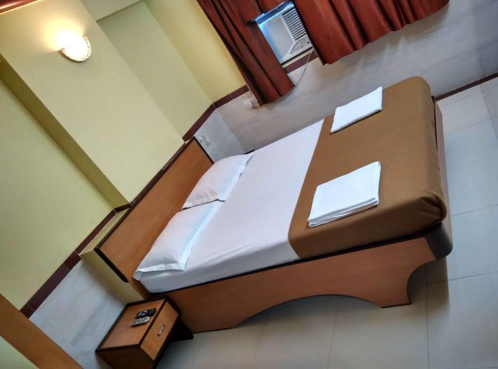 Girija Payyade Hotel Kalyān Exteriér fotografie
