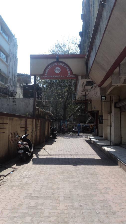 Girija Payyade Hotel Kalyān Exteriér fotografie